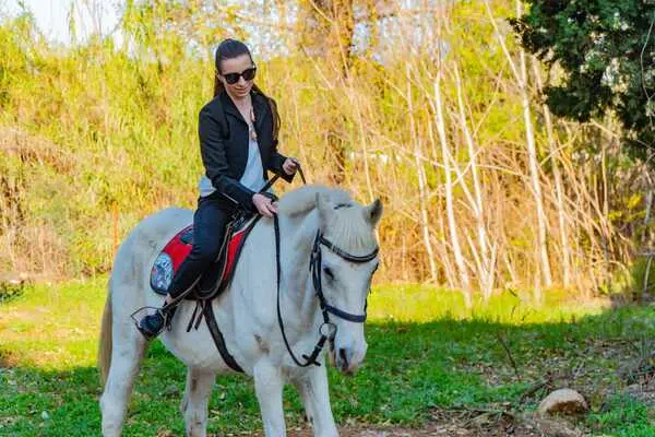 Pferdesafari - Reiten am Lara-Strand 2