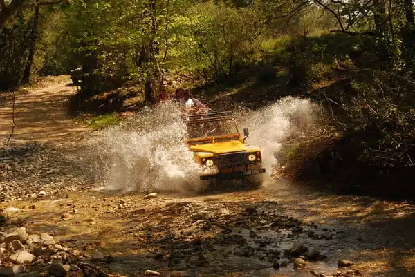 Jeep Safari in de Taurus 3