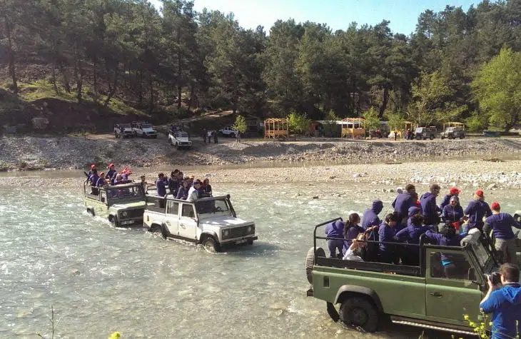 Jeep Safari in de Taurus 1